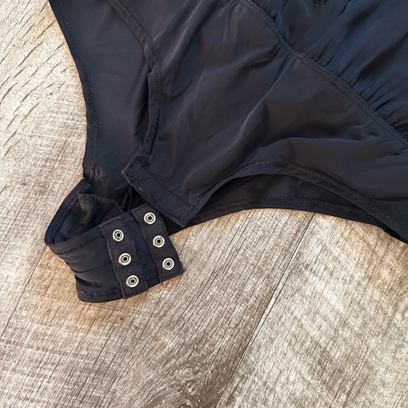 J Crew Ashton 100% Silk Button Down Blouse Shirt Bodysuit Size 0 - Picture 14 of 16